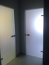 Стеклянная дверь для офиса